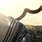 Parshas Re’eh – ”What’s Missing In This Picture?”