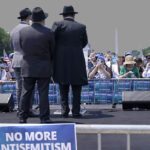 Chief Rabbi Amar Visits Magen David Yeshivah in Brooklyn