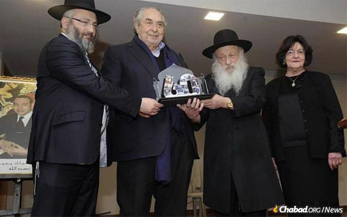 Rabbi Sholom and Gittel Eidelman were honored by Morrocan Jewry on the 60th anniversary of their arrival in Casablanca.