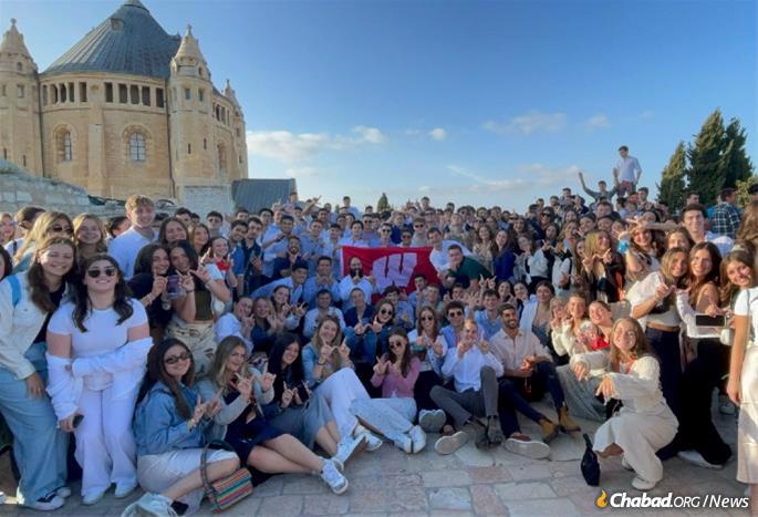 More than 300 students from the University of Wisconsin in the Jerusalem's Old City.