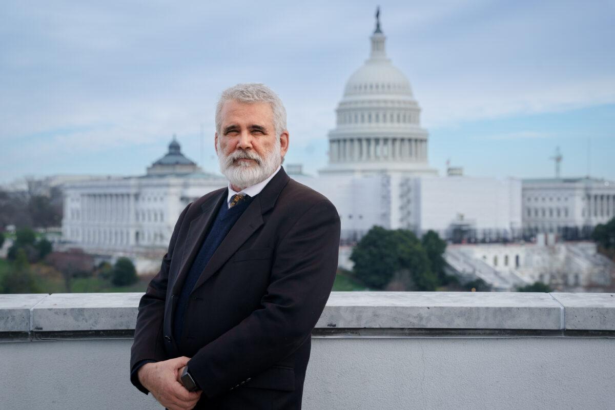  Dr. Robert Malone, author of 