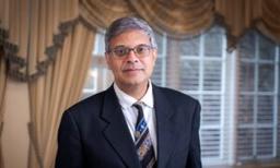 Dr. Jay Bhattacharya: Biden Admin's Push for Everyone to Get New COVID Vaccine Is 'Irresponsible'