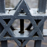 Tufts student wakes on Shabbat to find mezuzah gone, groups lodge complaint