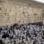 Bennett closes Temple Mount to Jews for rest of Ramadan